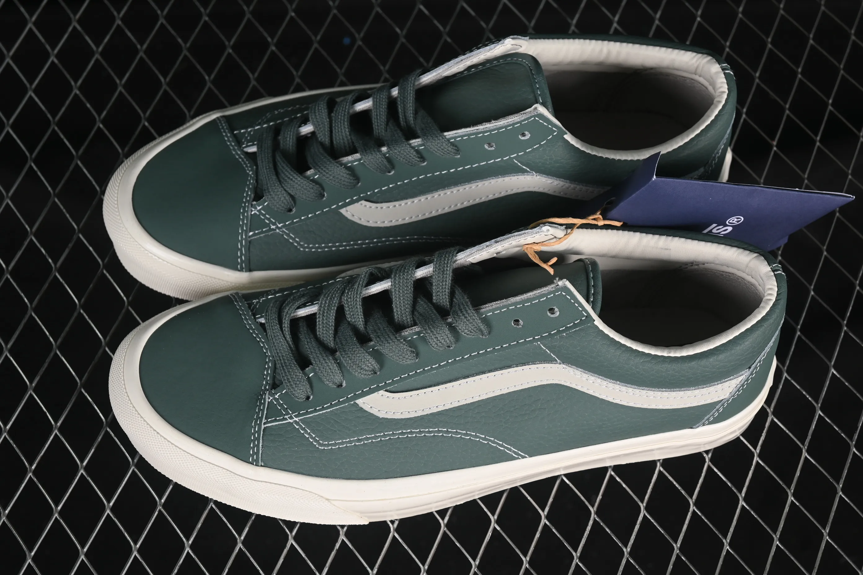All categories Vans Vans series Vans Low Vans low-top Vans Old Skool 36 Vans high-end branch low-top retro casual sneakers VN000D57FRS